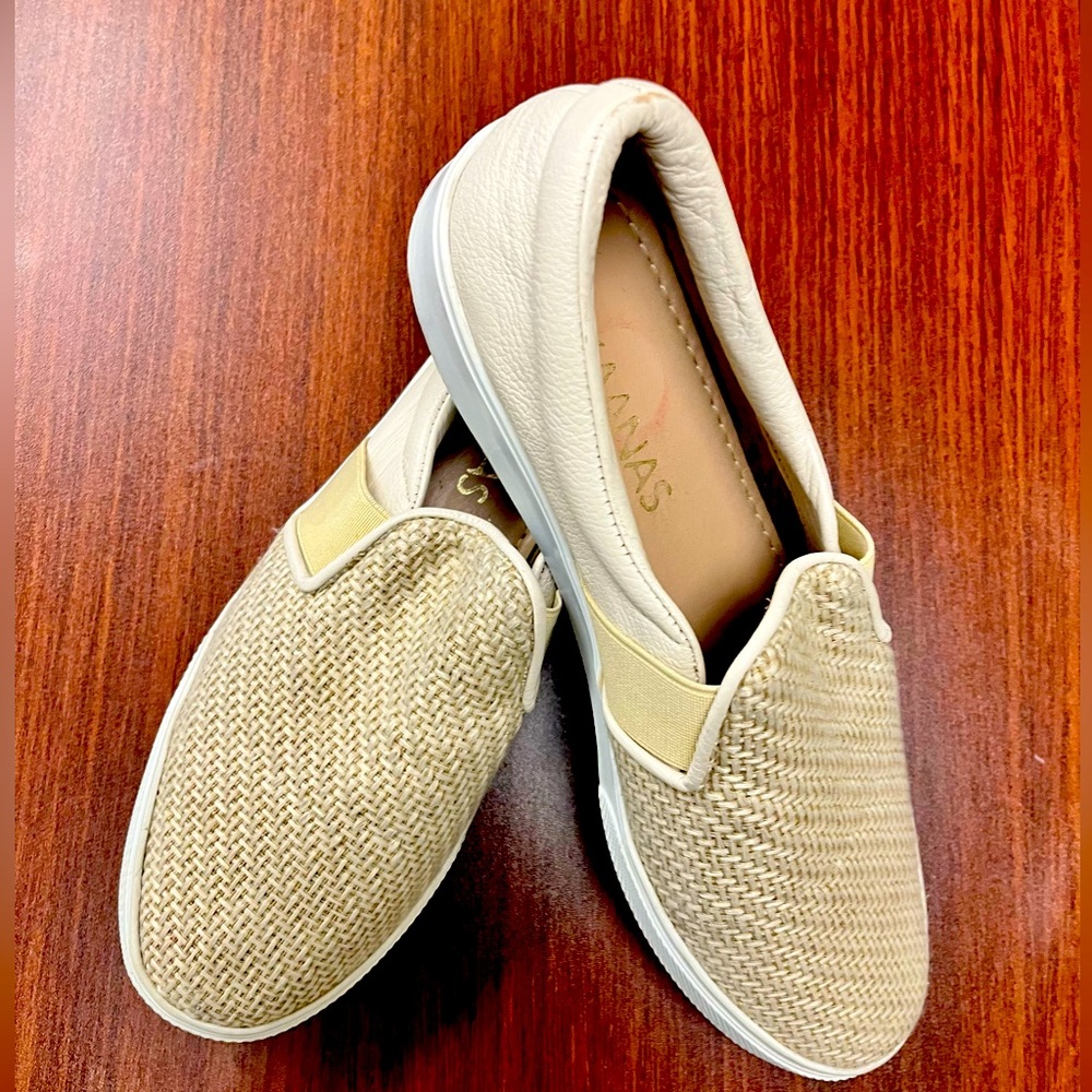 Perfect summer sneakers by Kaanas